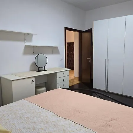 With Parking Space Buici, - 24819 Apartamento Poreč