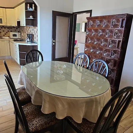 Διαμέρισμα With Parking Space Buici, - 24819